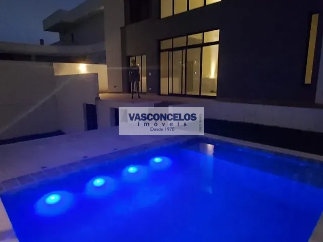 Casa com 451m² 4 quartos e 6 banheiros, à venda, no bairro Urbanova em São José dos Campos