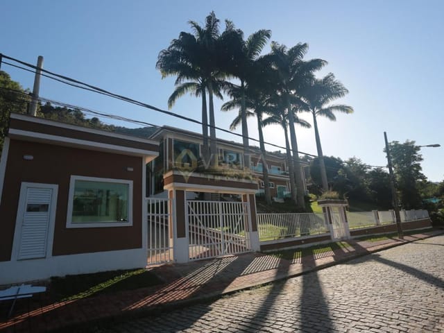 Casa com 3200m² 7 quartos e 10 banheiros, à venda ou para alugar, no bairro Vargem Pequena em Rio de Janeiro