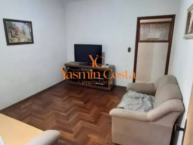 Casa com 417m² 3 quartos e 2 banheiros, à venda, no bairro Centro em Cambuí