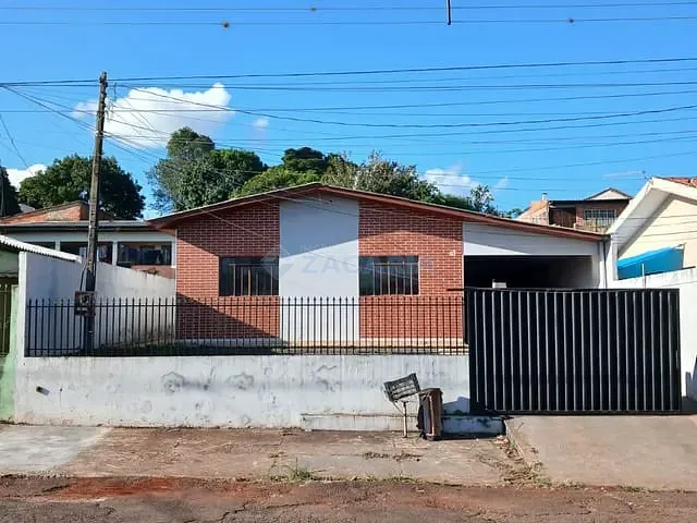 Casa 5 quartos e 1 banheiro, para alugar, no bairro Parque Residencial Milani em Apucarana