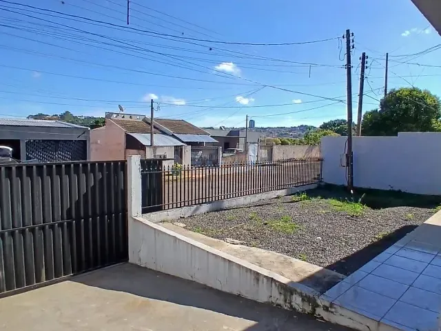 Casa 5 quartos e 1 banheiro, para alugar, no bairro Parque Residencial Milani em Apucarana