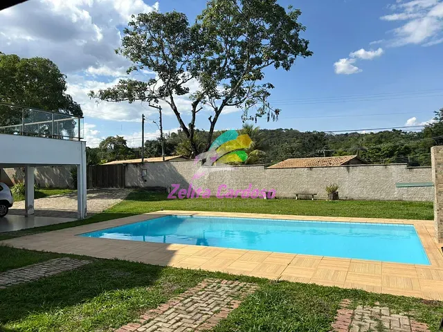 Casa com 2040m² 2 quartos e 5 banheiros, à venda, no bairro Condomínio Vale do Ouro em Ribeirão das Neves
