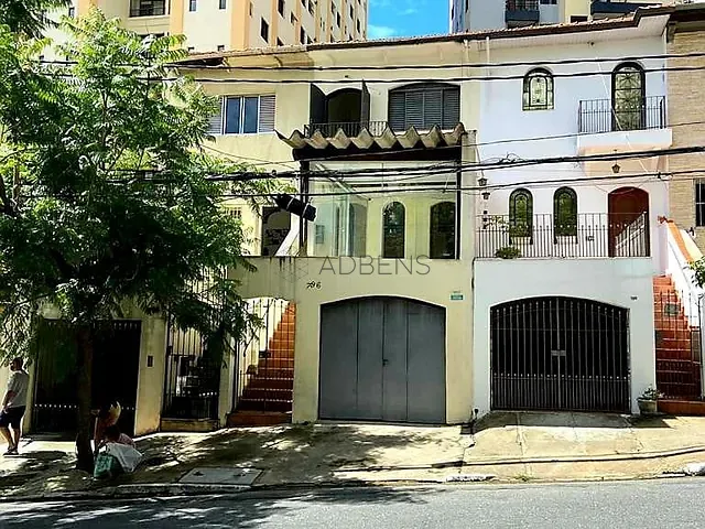 Casa com 260m² 6 quartos e 5 banheiros, à venda ou para alugar, no bairro Saúde em São Paulo
