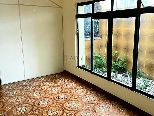 Casa com 260m² 6 quartos e 5 banheiros, à venda ou para alugar, no bairro Saúde em São Paulo