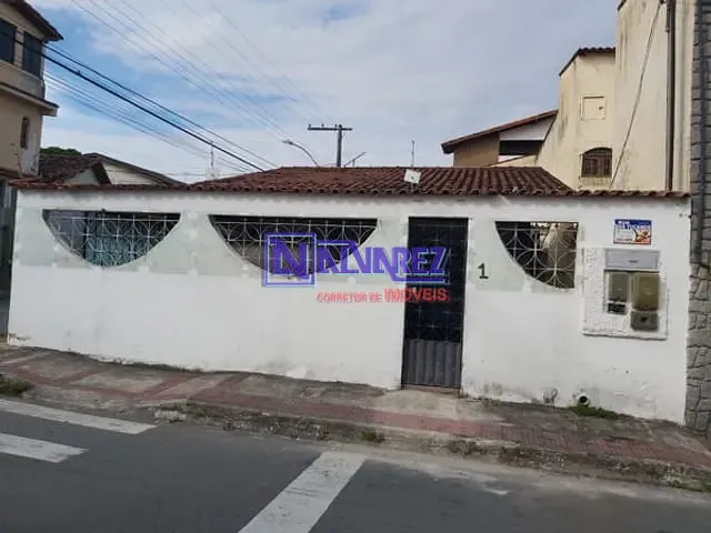 Casa com 200m² 4 quartos e 1 banheiro, à venda, no bairro Eurico Salles em Serra