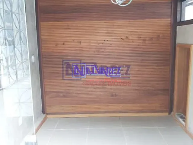 Casa com 200m² 4 quartos e 1 banheiro, à venda, no bairro Eurico Salles em Serra