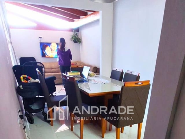 Casa com 108m² 2 quartos e 1 banheiro, à venda, no bairro Jardim Independência em Apucarana