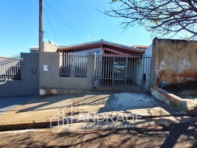 Casa com 108m² 2 quartos e 1 banheiro, à venda, no bairro Jardim Independência em Apucarana