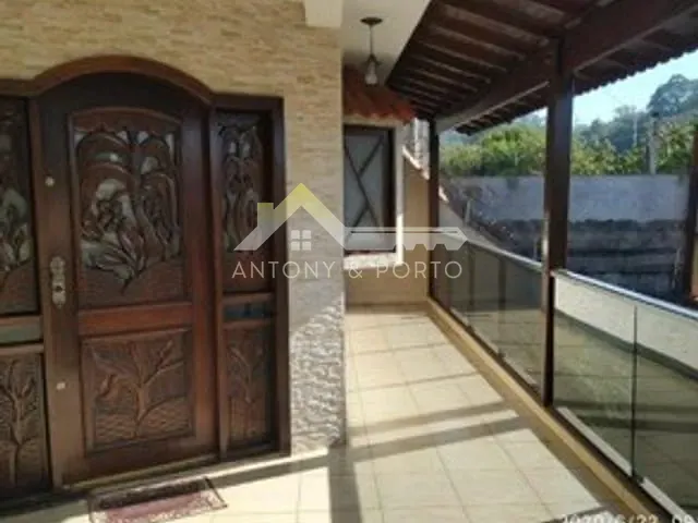 Casa com 330m² 3 quartos e 5 banheiros, à venda, no bairro Vila Rio de Janeiro em Guarulhos