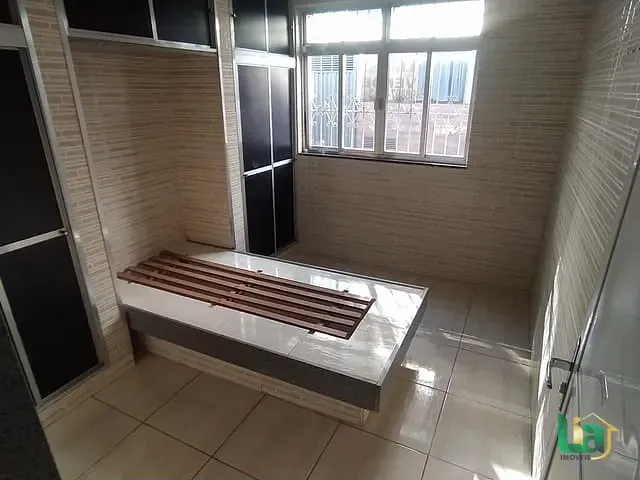 Casa com 112m² 3 quartos e 1 banheiro, à venda, no bairro Barra em Muriaé
