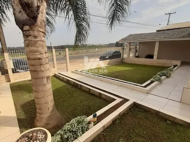 Casa com 490m² 4 quartos e 1 banheiro, à venda, no bairro Cará-cará em Ponta Grossa