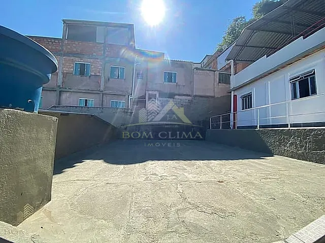 Casa 3 quartos e 1 banheiro, para alugar, no bairro Bandeirantes em Juiz de Fora