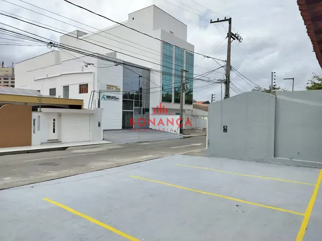 Casa para alugar, no bairro Renascença em São Luís