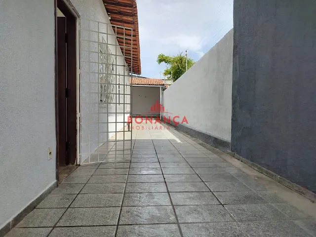 Casa para alugar, no bairro Renascença em São Luís