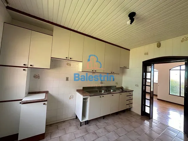 Casa 3 quartos e 1 banheiro, à venda, no bairro Das Nações em Fraiburgo