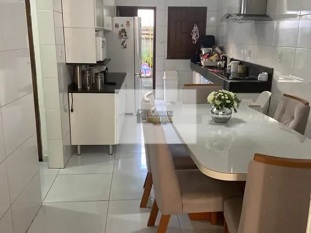 Casa 5 quartos e 2 banheiros, para alugar, no bairro Nelson Costa em Ilhéus