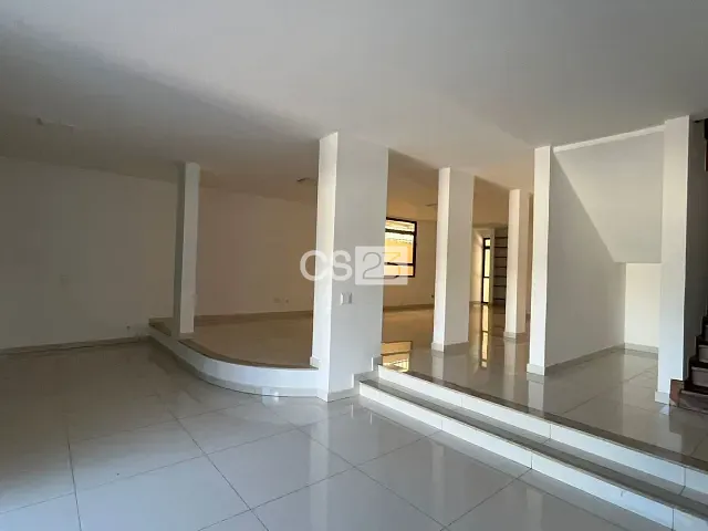 Casa com 1200m², para alugar, no bairro Kennedy em Londrina