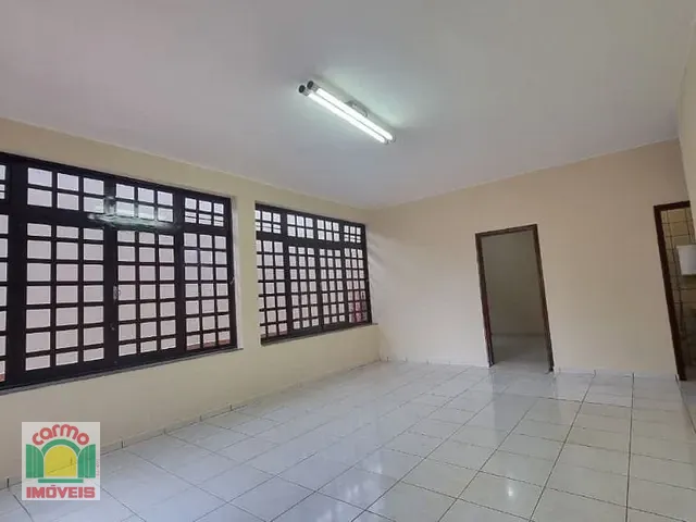 Casa com 416m² 5 quartos e 4 banheiros, à venda, no bairro Anápolis City em Anápolis