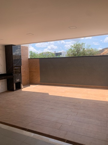 Casa 3 quartos e 2 banheiros, à venda, no bairro Cidade Nova em Governador Valadares