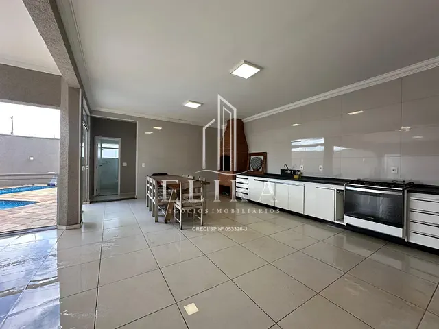 Sobrado com 331m² 3 quartos e 5 banheiros, à venda, no bairro Jardim Dona Regina em Santa Bárbara D'Oeste