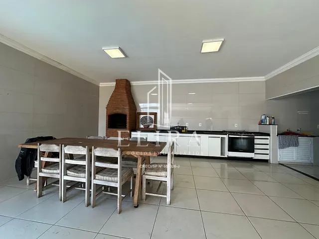 Sobrado com 331m² 3 quartos e 5 banheiros, à venda, no bairro Jardim Dona Regina em Santa Bárbara D'Oeste