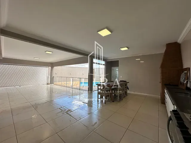 Sobrado com 331m² 3 quartos e 5 banheiros, à venda, no bairro Jardim Dona Regina em Santa Bárbara D'Oeste