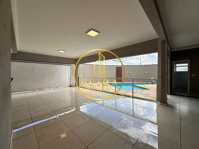 Sobrado com 331m² 3 quartos e 5 banheiros, à venda, no bairro Jardim Dona Regina em Santa Bárbara D'Oeste
