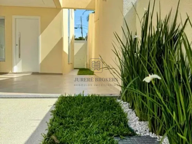 Casa 3 quartos e 3 banheiros, à venda, no bairro Ingleses do Rio Vermelho em Florianópolis