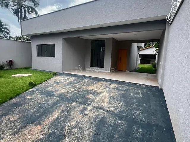 Casa 3 quartos e 2 banheiros, à venda, no bairro Parque Karajá em Aparecida de Goiânia