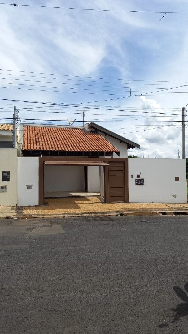 Casa 3 quartos e 2 banheiros, à venda, no bairro Parque Glória III em Catanduva