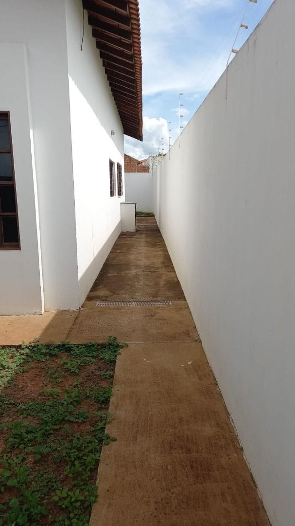 Casa 3 quartos e 2 banheiros, à venda, no bairro Parque Glória III em Catanduva