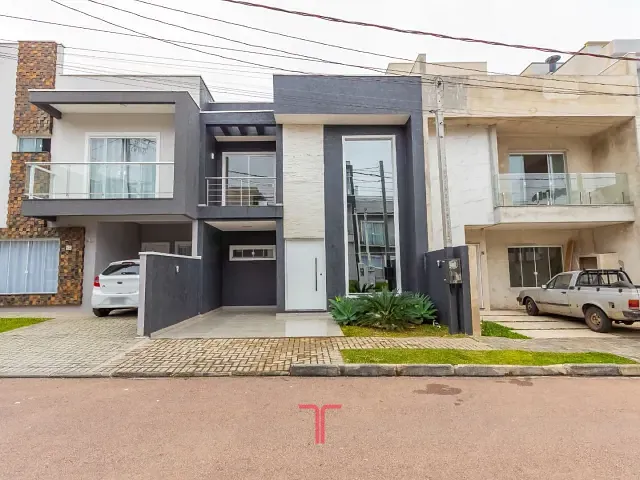 Casa com 80m² 2 quartos e 3 banheiros, à venda ou para alugar, no bairro Pinheirinho em Curitiba