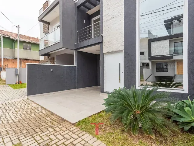 Casa com 80m² 2 quartos e 3 banheiros, à venda ou para alugar, no bairro Pinheirinho em Curitiba