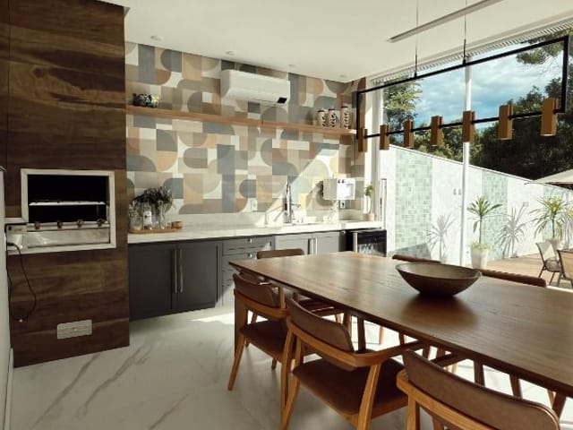 Casa com 450m² 4 quartos e 3 banheiros, à venda, no bairro Jardim Limoeiro em Serra