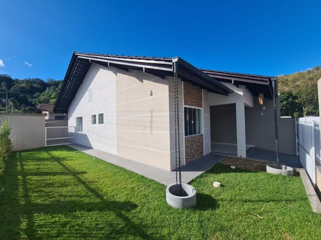 Casa 2 quartos e 2 banheiros, à venda, no bairro Ribeirão Areia em Pomerode