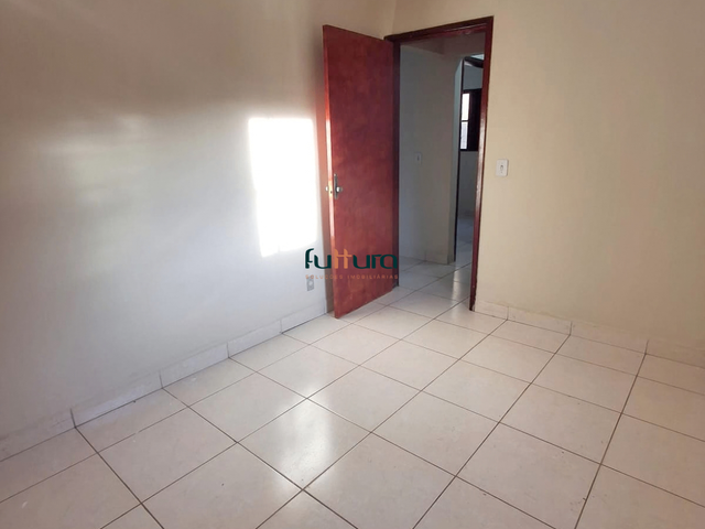 Casa com 360m² 3 quartos e 2 banheiros, para alugar, no bairro Jardim Luz em Aparecida de Goiânia