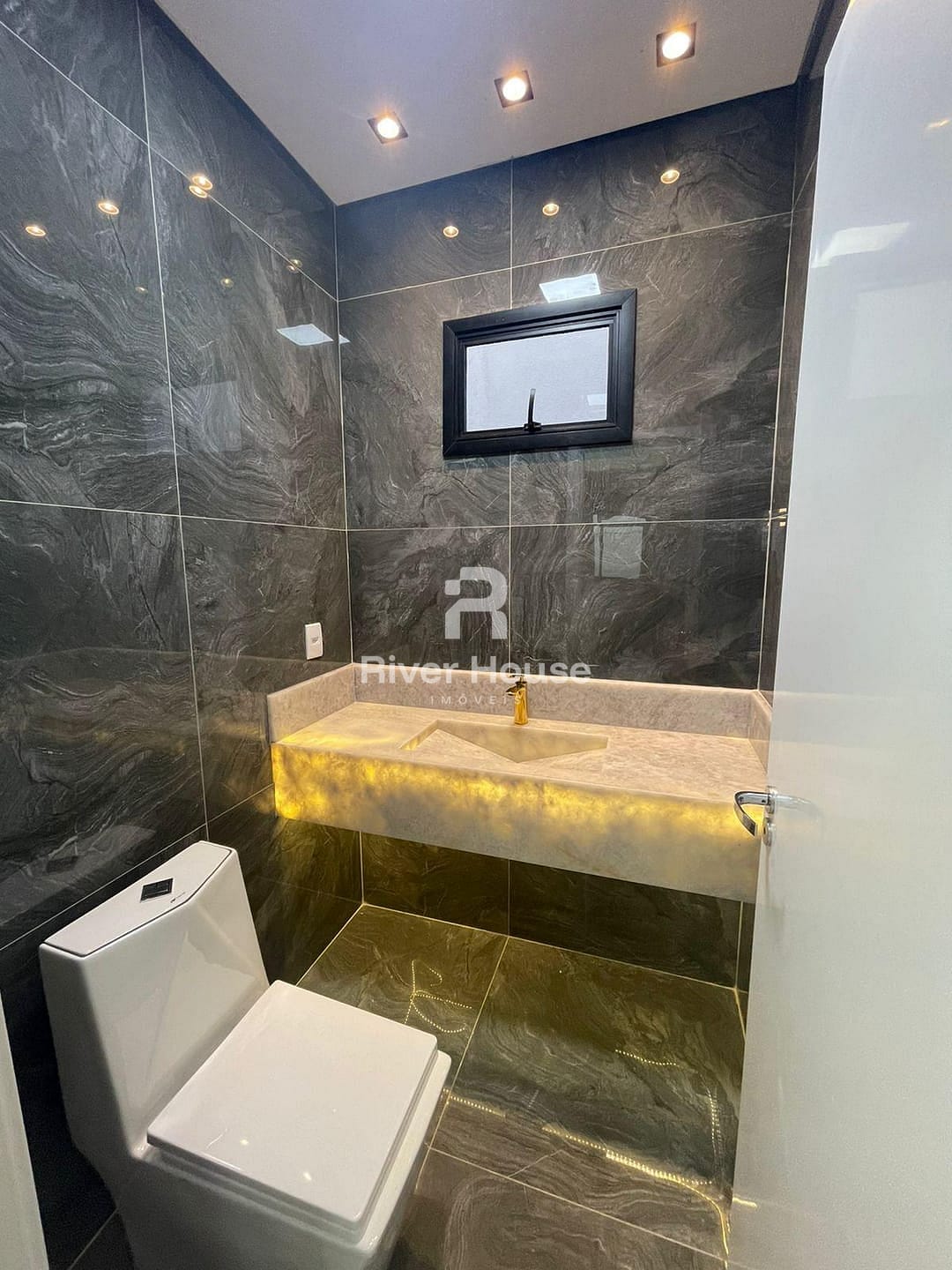 Casa à venda com 3 quartos, 160m² - Foto 4