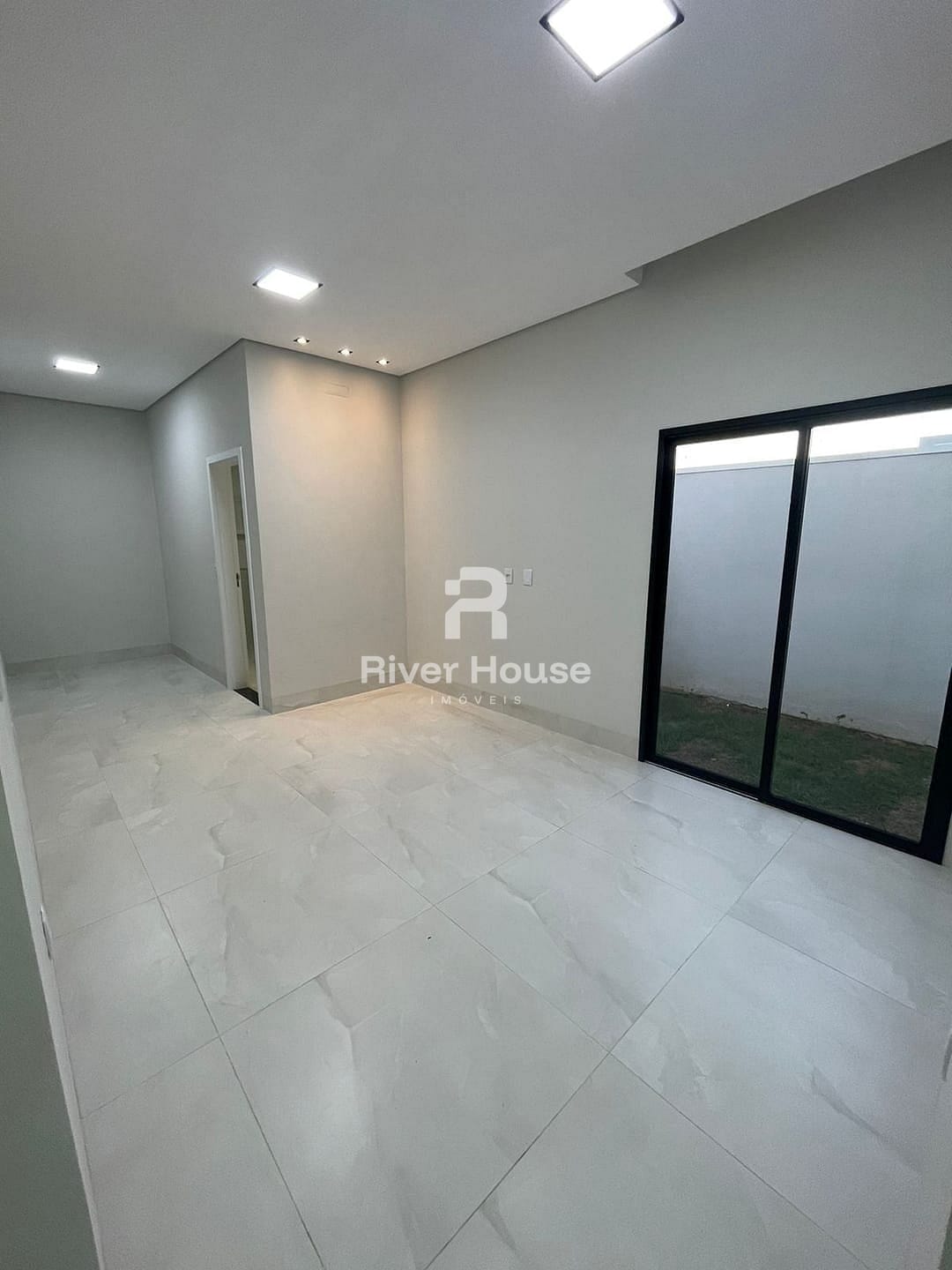 Casa à venda com 3 quartos, 160m² - Foto 7