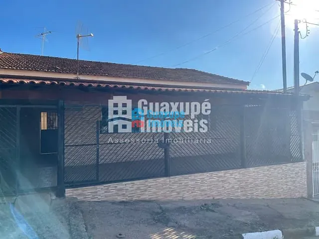 Casa com 180m² 2 quartos e 1 banheiro, à venda, no bairro Parque dos Municípios I em GUAXUPÉ