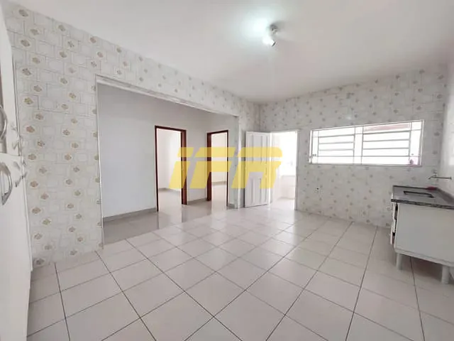 Casa com 250m² 3 quartos e 2 banheiros, à venda, no bairro Centro em Taubaté