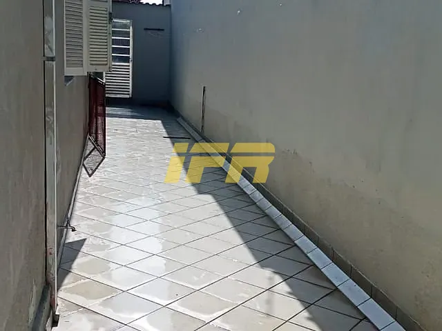 Casa com 250m² 3 quartos e 2 banheiros, à venda, no bairro Centro em Taubaté