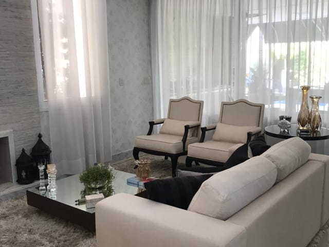 Casa com 737m² 3 quartos e 4 banheiros, à venda, no bairro Condomínio Residencial Terras do Caribe em Valinhos