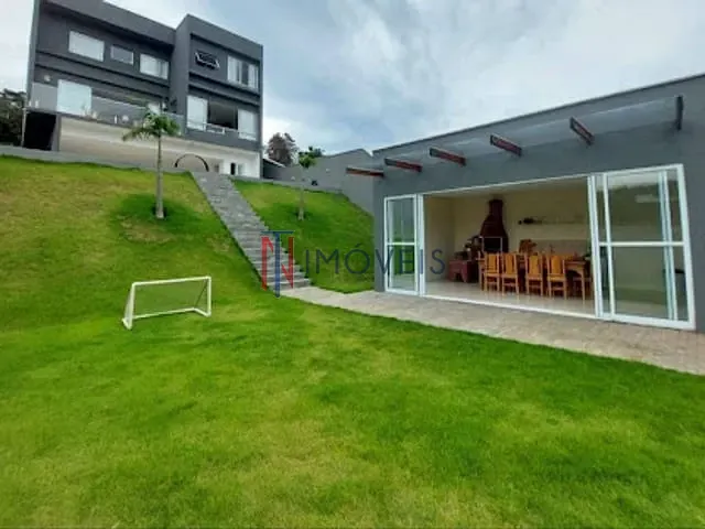 Casa com 1532m² 3 quartos e 1 banheiro, à venda, no bairro Centro em Atibaia