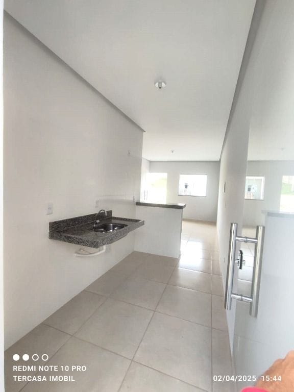 Casa à venda e aluguel com 2 quartos, 10m² - Foto 6