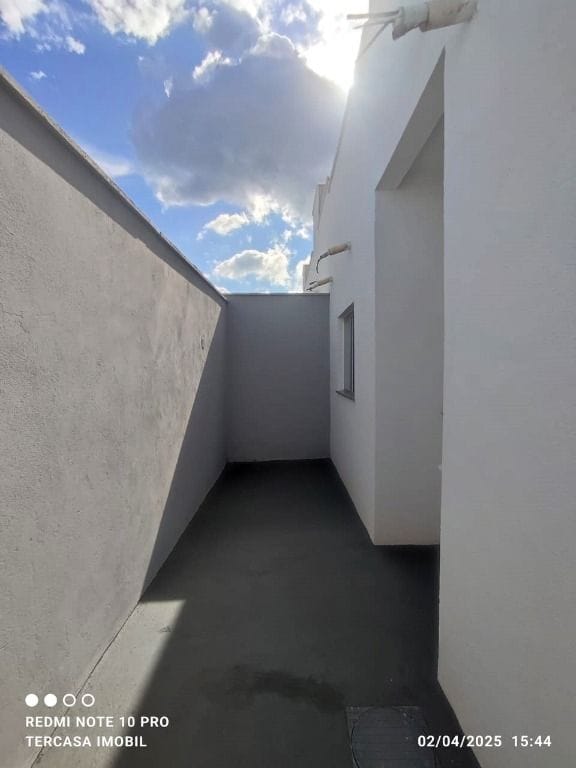 Casa à venda e aluguel com 2 quartos, 10m² - Foto 9