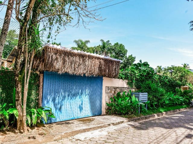 Casa com 790m² 5 quartos e 5 banheiros, à venda, no bairro Itaquanduba em Ilhabela