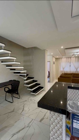 Casa 3 quartos e 4 banheiros, à venda, no bairro Portais (Polvilho) em Cajamar