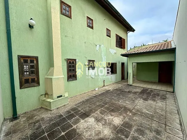 Casa com 350m² 3 quartos e 1 banheiro, à venda, no bairro Jardim Paulista I em Jundiaí