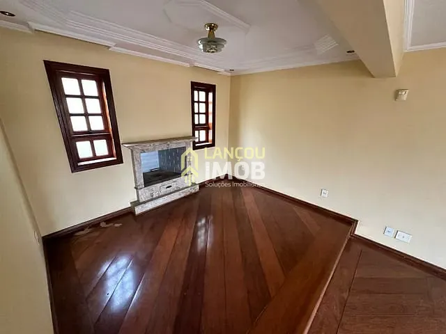 Casa com 350m² 3 quartos e 1 banheiro, à venda, no bairro Jardim Paulista I em Jundiaí