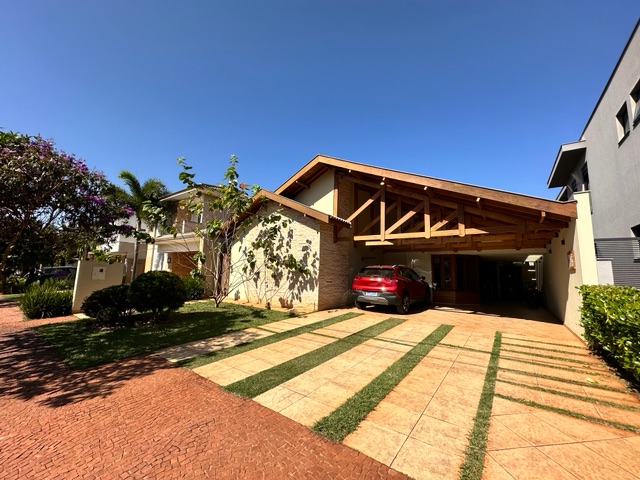 Casa com 555m² 3 quartos e 4 banheiros, à venda, no bairro Esperança em Londrina